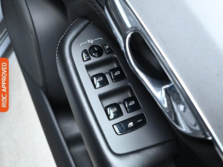 2016 Volvo XC90 2.0 D5 R DESIGN 5dr AWD Geartronic ESTATE DIESEL Automatic