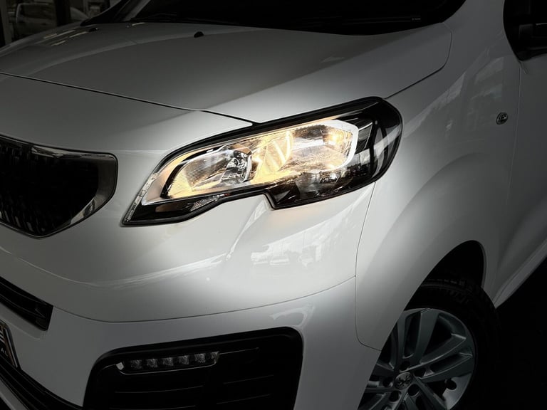 2022 Peugeot Expert 2.0 BlueHDi 1400 Asphalt Premium Standard Panel Van EAT8 MWB Euro 6 (s/s) 6 P...