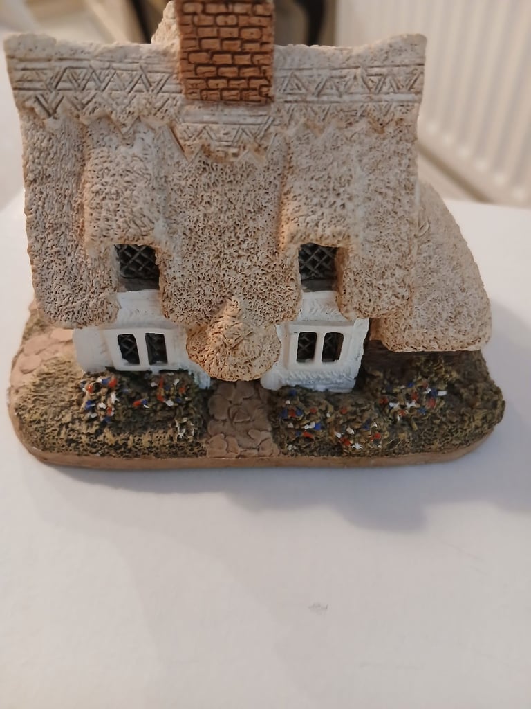4 Lilliput lane cottages 