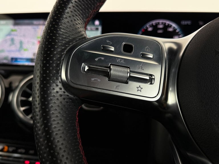  Mercedes-Benz A-Class 1.3 A180 AMG Line (Premium 2) 7G-DCT Euro 6 (s/s) 5dr Petrol Automatic