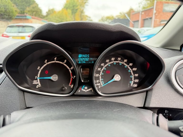 2016 Ford Fiesta 1.0T EcoBoost Zetec Hatchback 5dr Petrol Powershift Euro 6 (100 ps) Hatchback Pe...