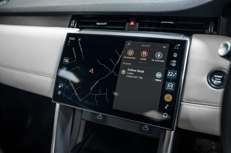 2024 Land Rover Discovery Sport P300e Dynamic HSE SUV HYBRID Automatic