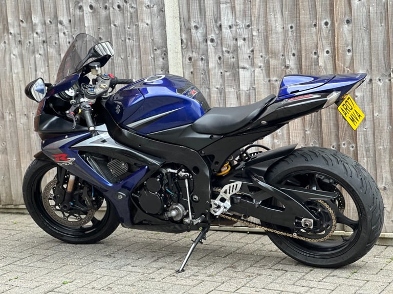 SUZUKI GSXR 750 K7 ISLE OF MAN 2007 (07) SUPER SPORT NUMBER 096 OF 200 MADE