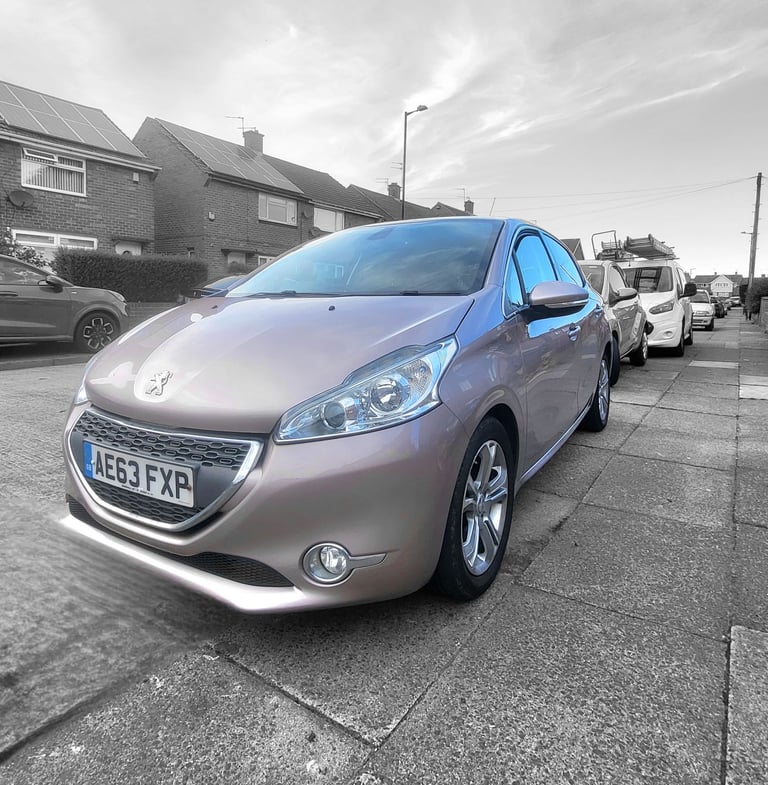 Peugeot, 208, Hatchback, 2013, Manual, 1560 (cc), 5 doors