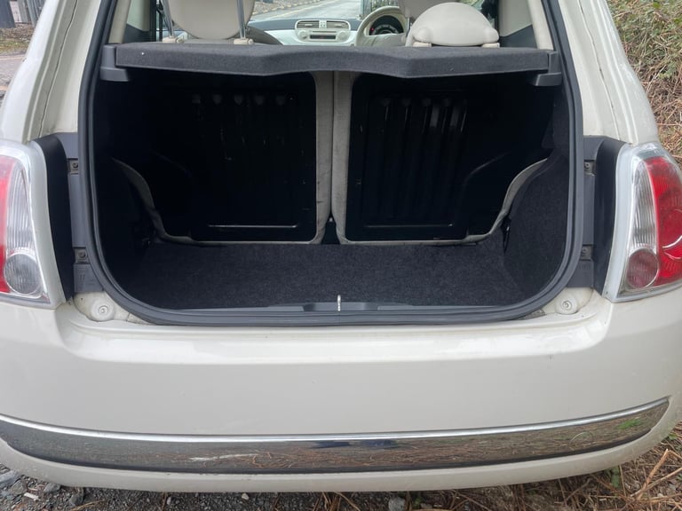 FIAT 500 1.2 LOUNGE S/S 10 REG WHITE 3 DOOR MOT MARCH 27TH 2026 TAX £35 SERVICE HISTORY 50+MPG