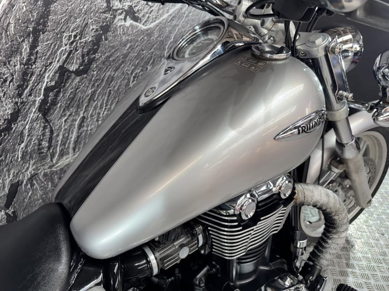 TRIUMPH THUNDERBIRD 1600 2009