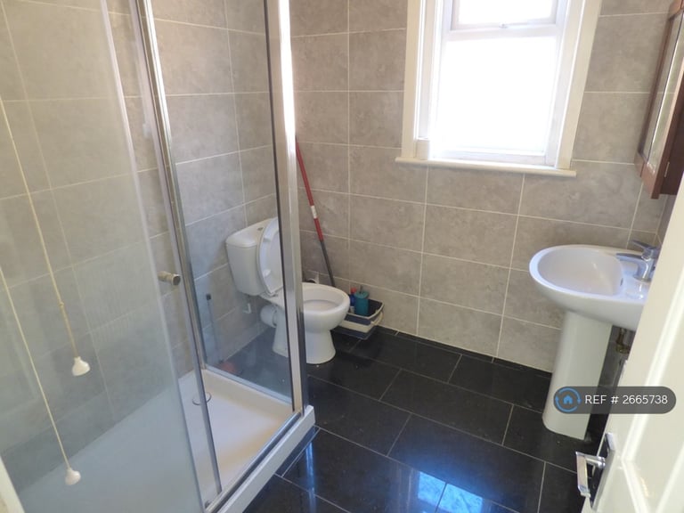 4 bedroom flat in Alma Road, Bournemouth, BH9 (4 bed) (#2665738)