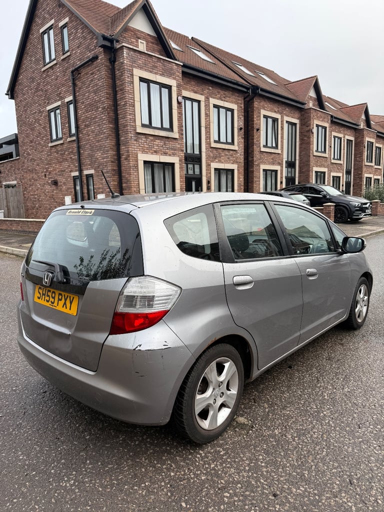 AUTOMATIC HONDA JAZZ 1.4 PETROL 2009