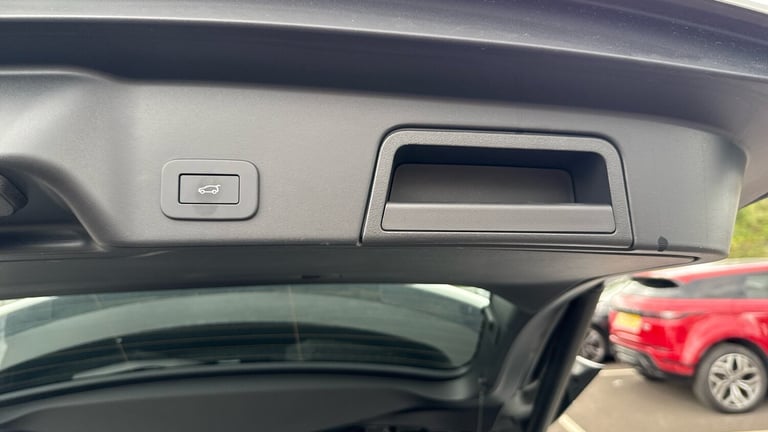 2025 Land Rover Range Rover Evoque 2.0 D165 Dynamic SE 5dr Auto Diesel Hatchback Hatchback Diesel...