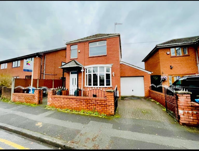 DETACHED THREE BEDROOM RENT HOUSE 