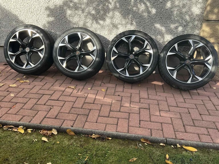image for Set of 4 Cupra Formentor 19 inch Alloys with winter tyres