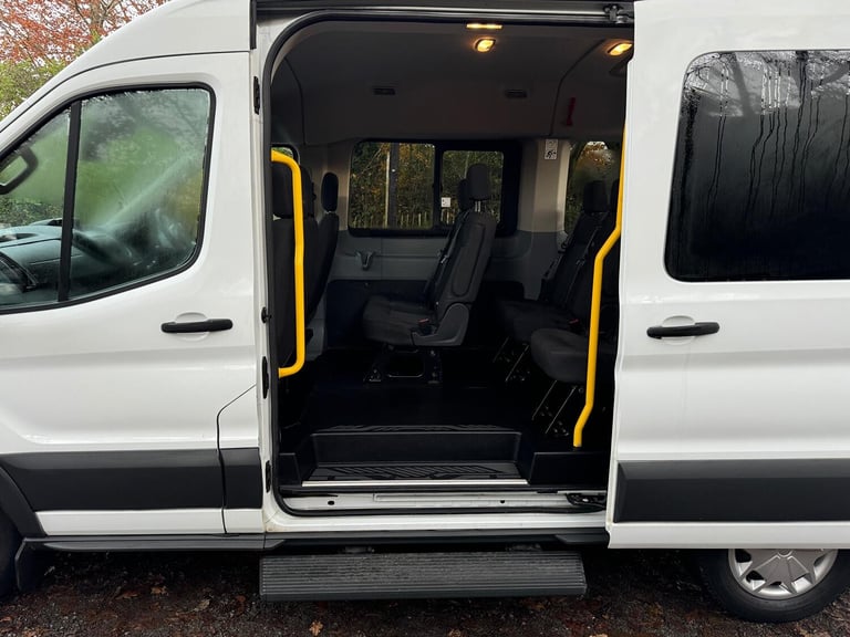 FORD TRANSIT MINIBUS, 12 SEAT TREND, 2.2, WHITE. EU 6 / ULEZ COMP. A/C. INC VAT