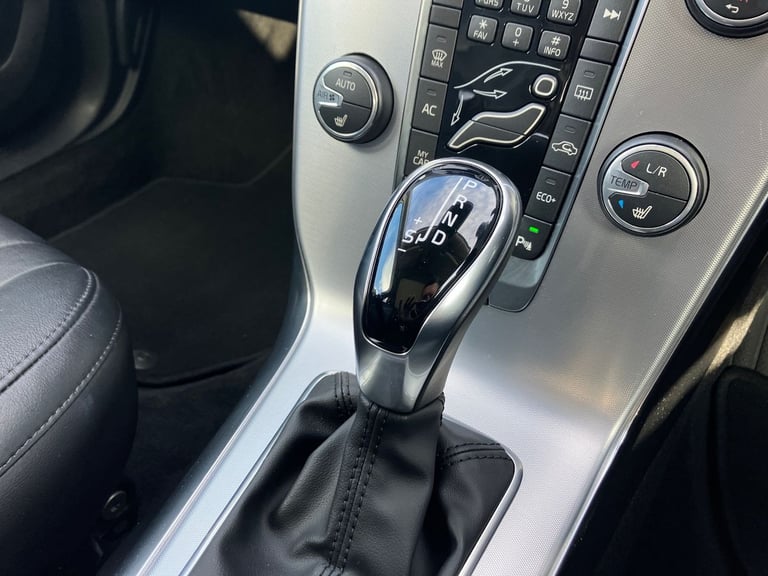 2019 Volvo V40 D3 [4 Cyl 152] Inscription Edition 5dr Geartronic Hatchback DIESEL Automatic