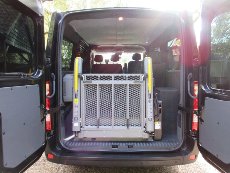 2020 Renault Master 2.3 DCi SL28 BUSINESS ENERGY SEMI AUTO QUICKSHIFT FWD SWB 125 PS WAV 5STR Mob...