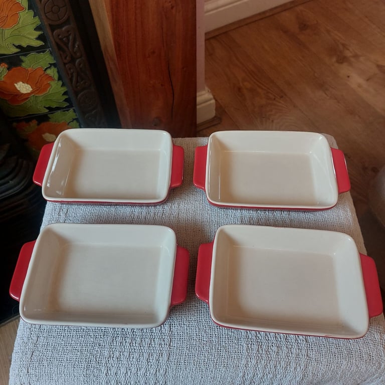 Four Red Swiss Kuhn Rikon Tapas Dishes 