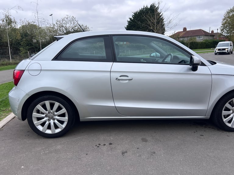 Audi, A1, Hatchback, 2011, Manual, 1598 (cc), 3 doors