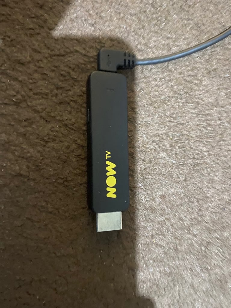 Now tv stick POWERED BY ROKU no remote 
