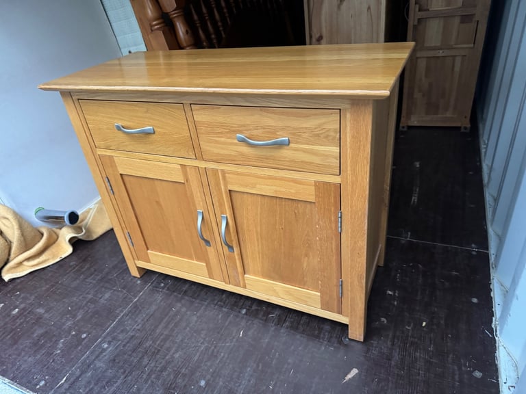 Solid oak sideboard Possible Delivery 