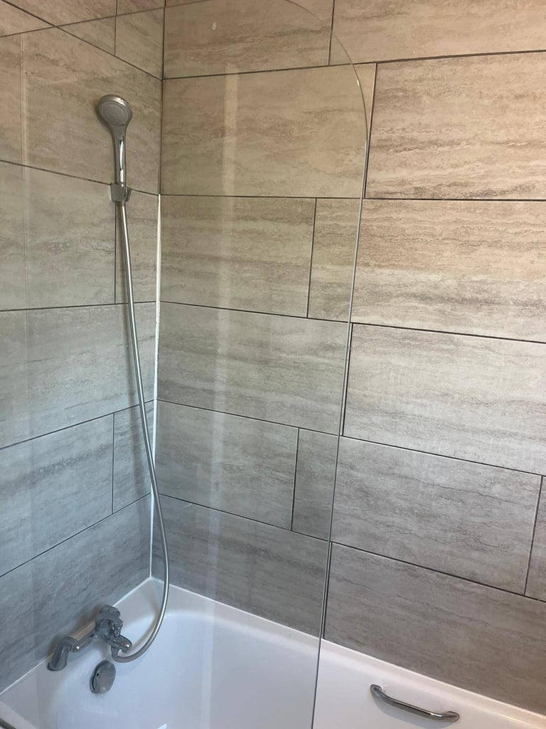 Spacious & Cosy Ensuite room for Rent UB5 6LQ