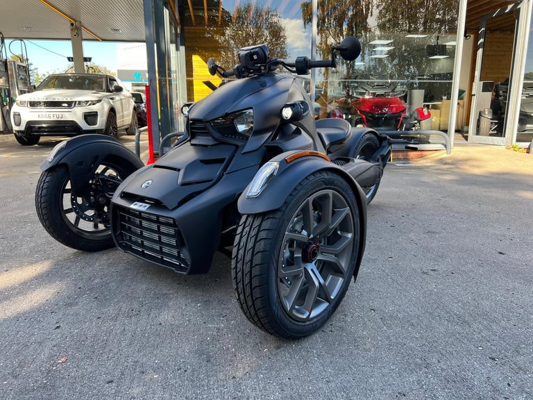 NEW 2025 Model Year Can-Am Ryker trike 900 automatic spyder 