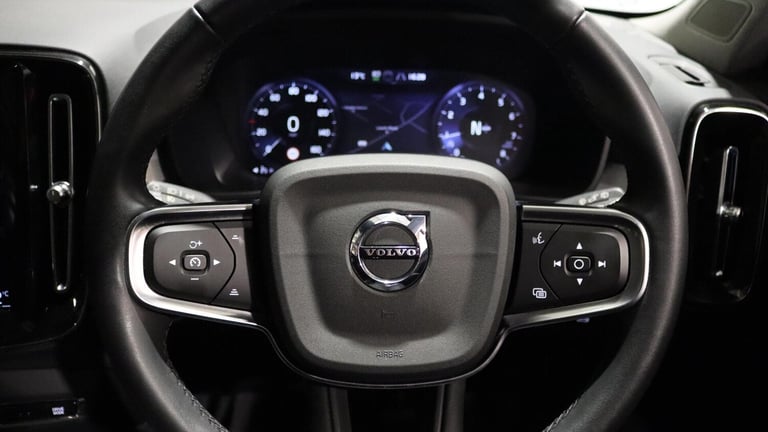 2021 Volvo XC40 T3 Momentum Manual (Park Assist, Cruise Control, Bluetooth) ESTATE Petrol Manual