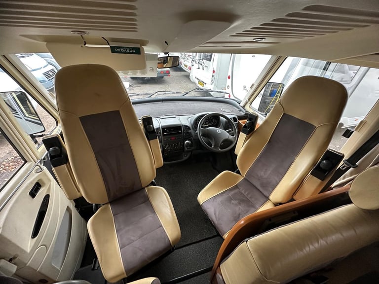 Hymer B544 5 berth  DIESEL MANUAL 2006/06
