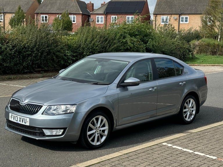 2013 Skoda Octavia 1.6 TDI CR Elegance 5dr DSG HATCHBACK Diesel Automatic
