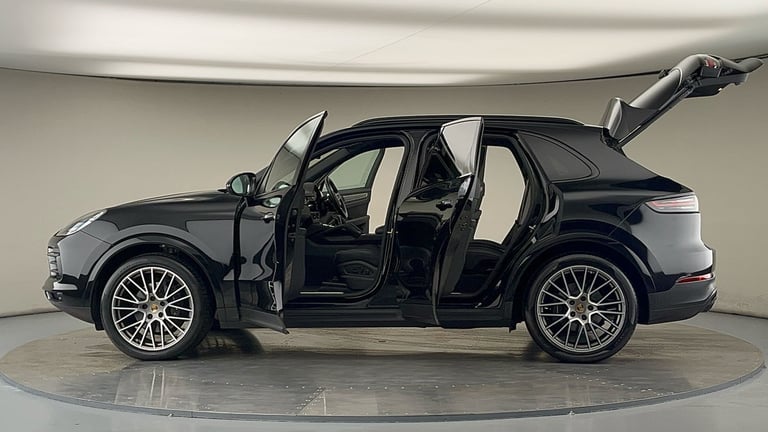 2022 Porsche Cayenne 3.0T V6 Platinum Edition TiptronicS 4WD Euro 6 (s/s) 5dr SUV Petrol Automatic