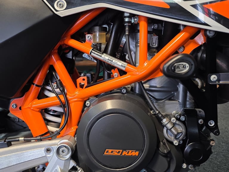 2015 KTM 690 SMC SUPER MOTO EXTRA'S 10,000 MILE'S 
