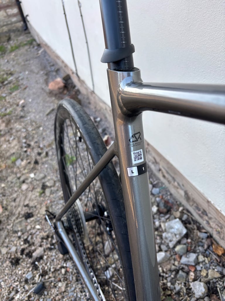 Giant Contend SL Road Bike L1 - fantastic buy!