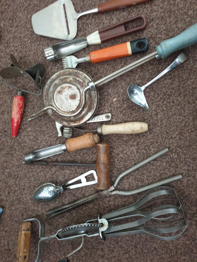 image for vintage kitchen items 