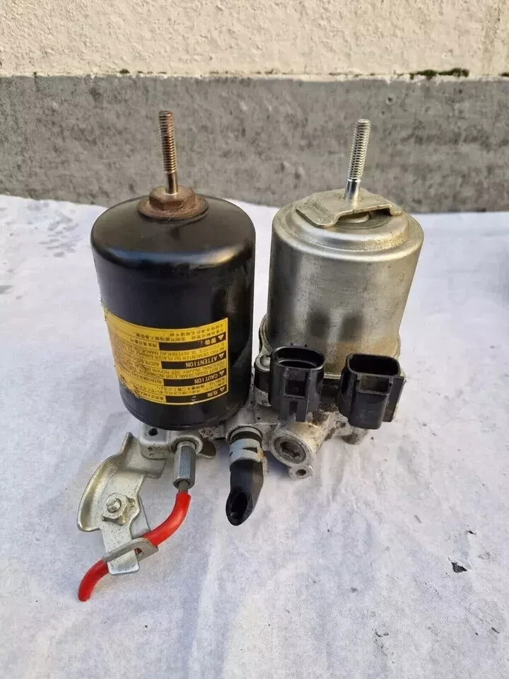 Genuine Toyota Prius 1.8 2009 ~ 2015 ABS Pump Brake Booster