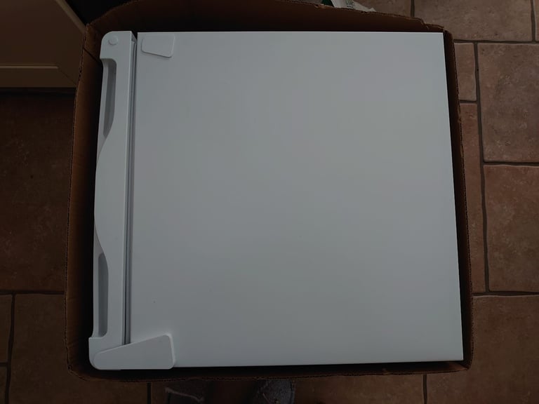 Table top fridge 