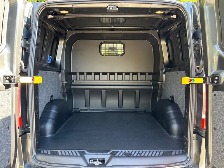 2018 Ford Transit Custom 2.0 300 EcoBlue Limited Kombi Van 5dr Diesel * AUTOMATIC * L1 H1 EURO 6 ...