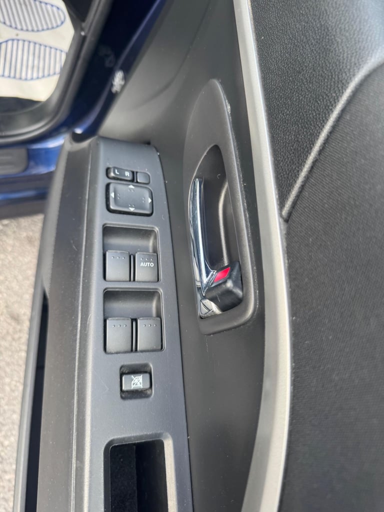 MAZDA MAZDA5 1.6 d Sport 2012