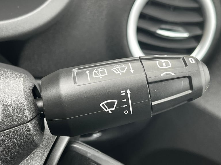 2014 Vauxhall Corsa 1.4 16V SE Hatchback 5dr Petrol Manual Wide Ratio Euro 5 (100 ps) Hatchback P...