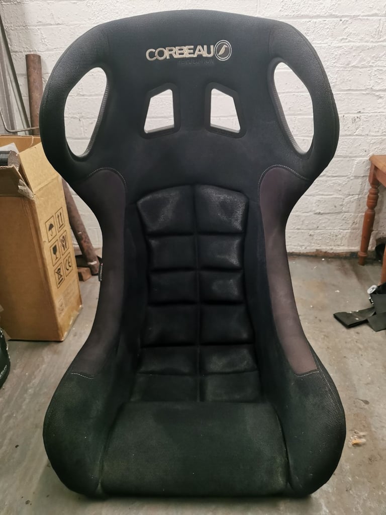 Corbeau Revolution Race Seat