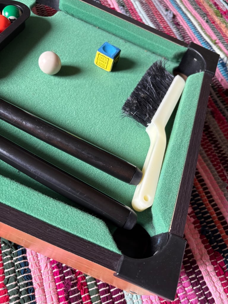 Children’s mini table top pool table 