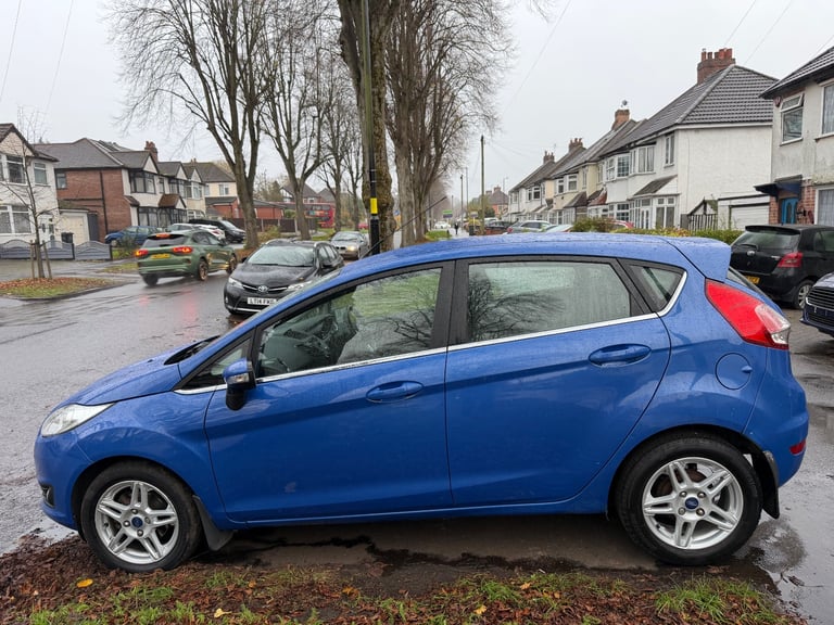 2013 Ford Fiesta Hatchback  Manual, 1498 (cc), 5 doors