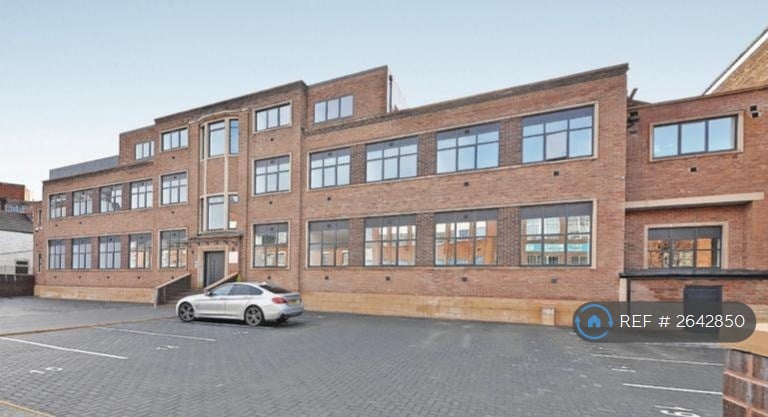 1 bedroom flat in Cromer Road, Birmingham, B12 (1 bed) (#2642850)