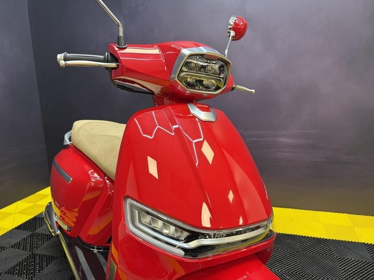 Keeway Versilia 125cc Learner Legal Classic Style Scooter