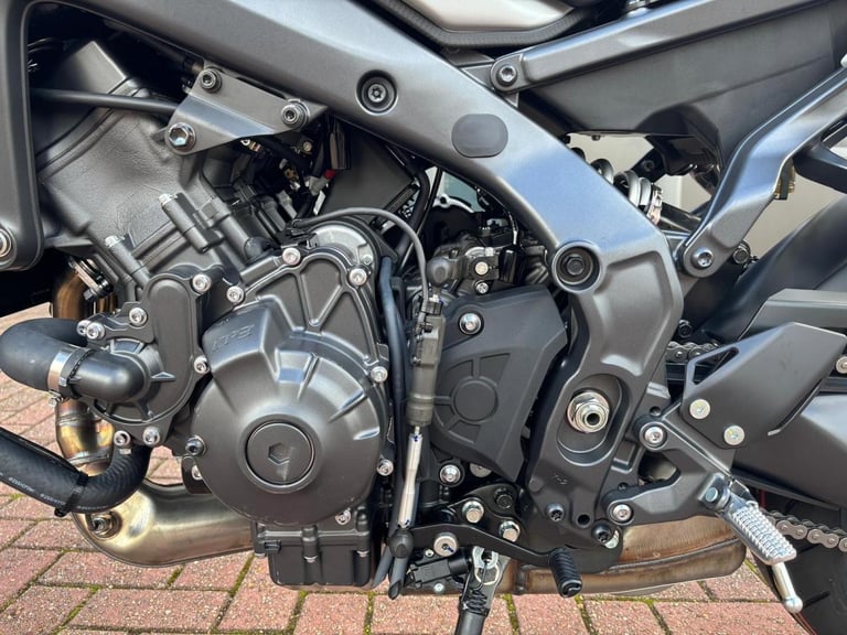 YAMAHA MT-09 - ICE STORM - BRAND NEW - SAVE OVER 500 AT CRESCENT YAMAHA!