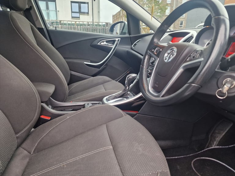 Vauxhall, ASTRA, Hatchback, 2010, automatic 1598 (cc), 5 doors