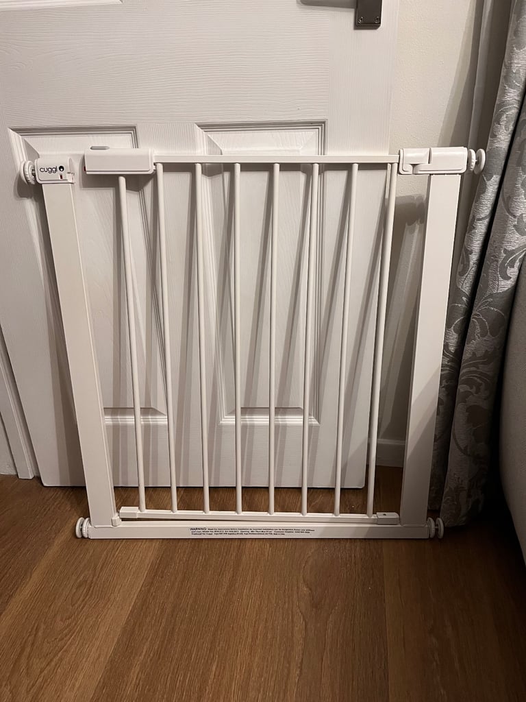 image for Cuggl pressure stair gate 