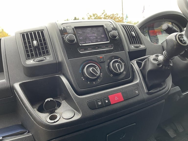 2020 Peugeot Boxer 2.2 BlueHDi 435 Professional L4 H2 Euro 6 (s/s) 5dr PANEL VAN Diesel Manual