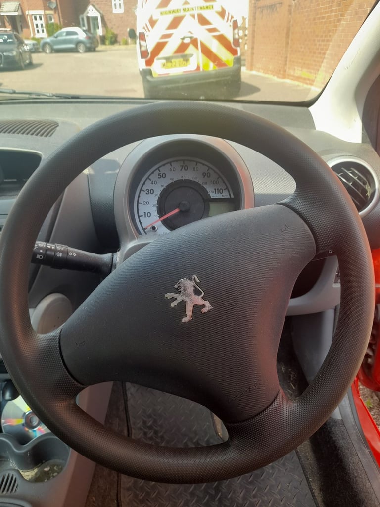 Peugeot, 107, Hatchback, 2009, Manual, 998 (cc),3 doors - Image 2