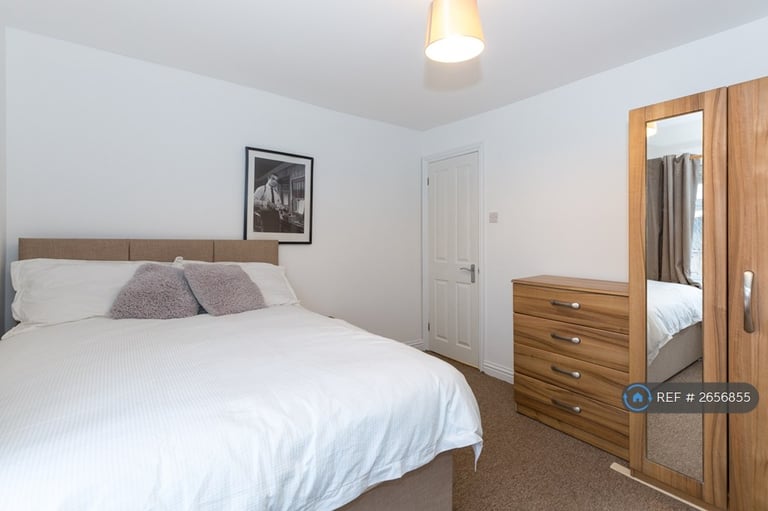 1 bedroom in Goffs Road, Ashford, TW15 (#2656855)