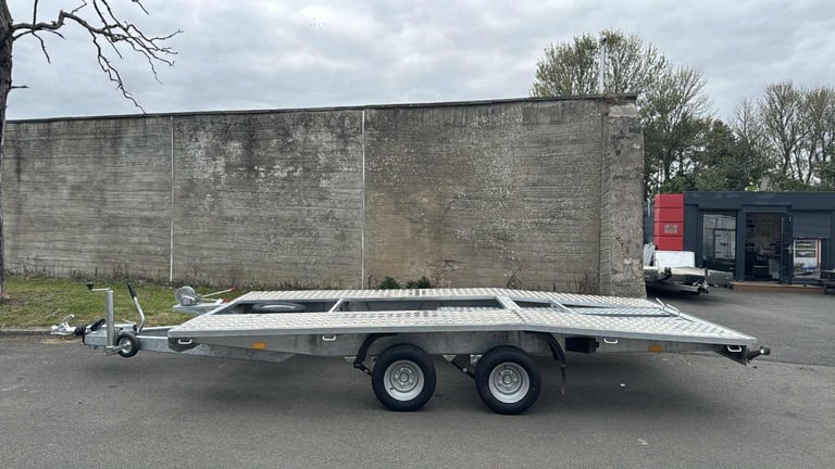 BRAND NEW 4M x 2,1M TWIN AXLE JUPITER CAR TRANSPORTER BEAVERTAIL 2700KG