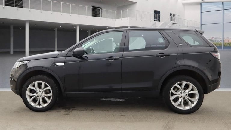 2017 Land Rover Discovery Sport 2.0 TD4 HSE SUV 5dr Diesel Auto 4WD Euro 6 (s/s) (180 ps) ESTATE ...