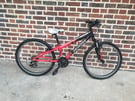 Specialized Hotrock 24 unisex Bicycle years 6 to 12 years old GREAT USED CONDITION and fully working